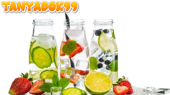 Dokter Zaidul Akbar Bagi Tips Cara Konsumsi Infused Water untuk Pengidap Darah Rendah