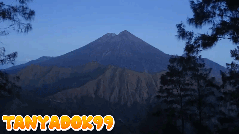 Fakta-Fakta tentang Gunung Rinjani: Pesona Alam, Jalur Pendakian, dan Tips Aman Mendaki