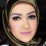 Bintang Indonesia Julia Perez meninggal dunia di usia 36 tahun setelah berjuang melawan kanker serviks