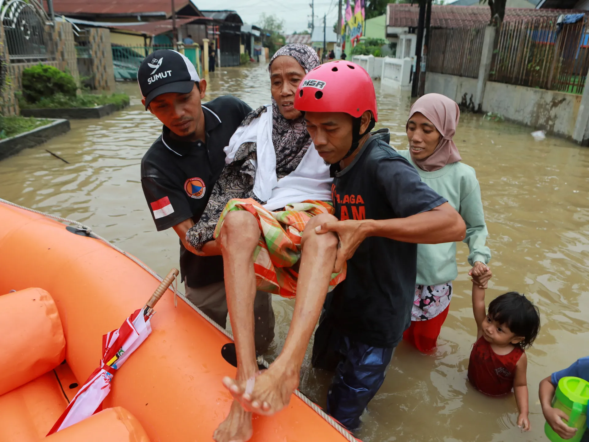Korban tewas akibat banjir naik menjadi 174 orang di Indonesia, lonjakan terbesar di Asia Tenggara