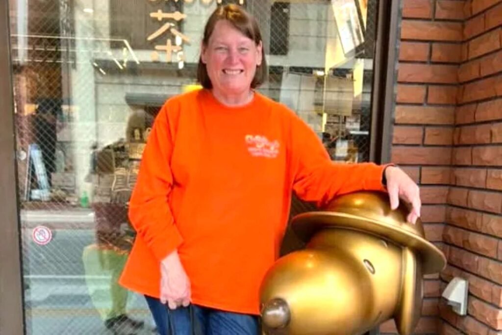 Va. Seorang Wanita Terpeleset dan Jatuh di Kapal Pesiar. Dia Terdampar di Rumah Sakit Indonesia Selama Berhari-hari, Kata Keluarga