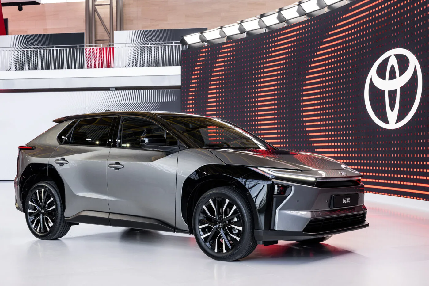 Toyota mengumumkan produksi bZ4X baru di Indonesia