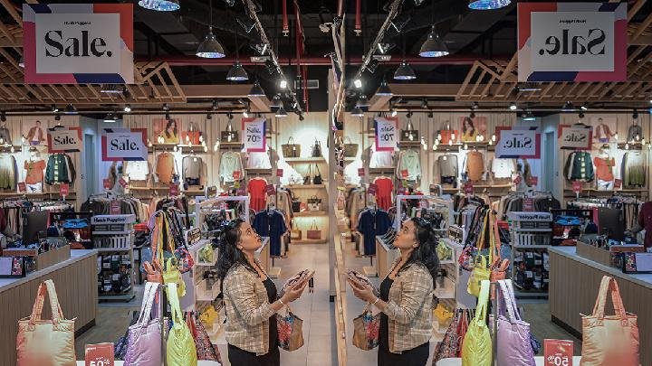 CSIS menyoroti prospek ekonomi Indonesia yang 'suram' seiring dengan pertumbuhan yang turun di bawah 5%.