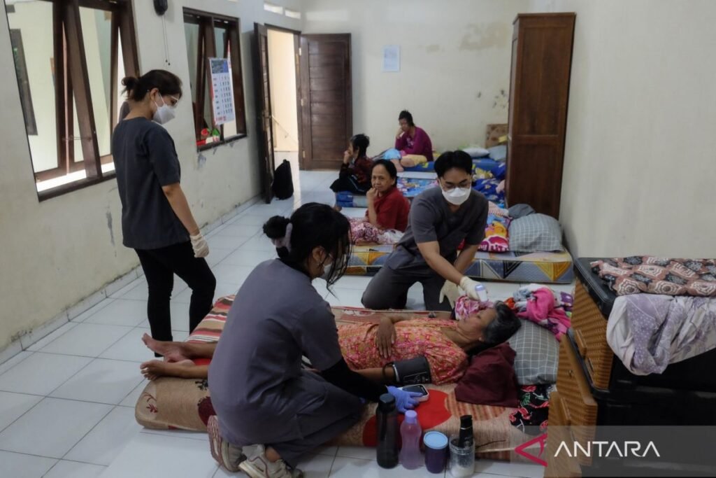 Indonesia memperingati Hari Kesehatan dengan fokus pada pencegahan dan kesejahteraan.