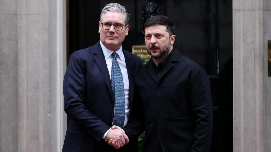 Kami mendukung Ukraina, kata Starmer, saat para pemimpin mengadakan pembicaraan di Downing Street dengan Zelensky.