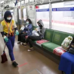 Kementerian Kesehatan Indonesia mengeluarkan peringatan terkait lonjakan kasus Covid-19 di Asia.