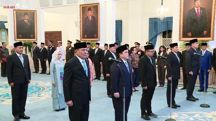 Prabowo Lantik Erick Thohir sebagai Menteri Pemuda dan Olahraga
