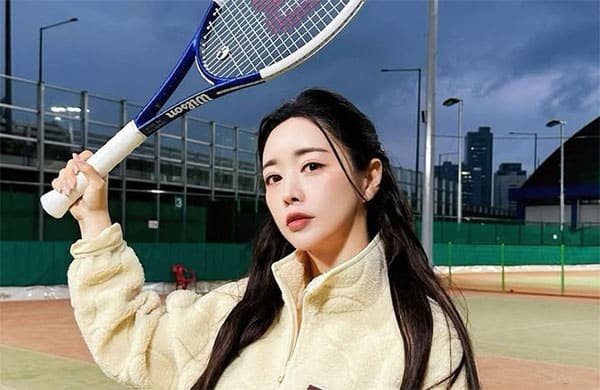 Aktris Hong Soo-ah akan mewakili Korea Selatan dalam acara tenis selebriti di Indonesia.