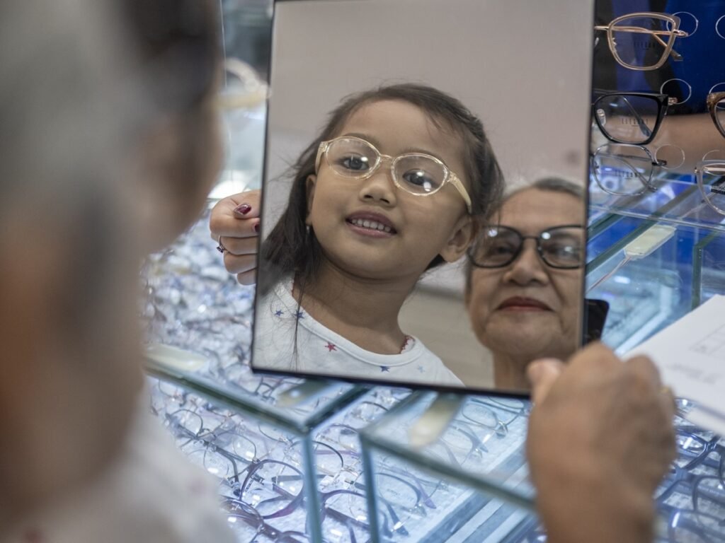 Indonesia berkomitmen untuk meningkatkan layanan kesehatan mata yang terjangkau dan merata.