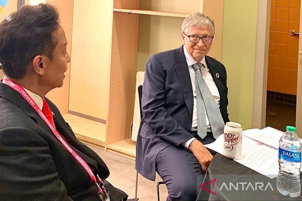 Menteri Kesehatan Indonesia meraih penghargaan dari Yayasan Gates