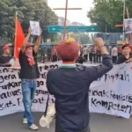 Protes terhadap program bantuan pangan di Indonesia, tuduhan deportasi di India, serta tindakan keras terhadap gereja di Tiongkok menjadi berita utama di Asia pekan ini